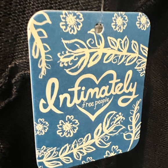 M Initmately Free People Black sheer tunic knit flow top 3/4 sleeve NEW $40 tag - Picture 2 of 11